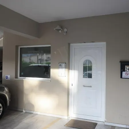 Viewpoint アパート Chalkís